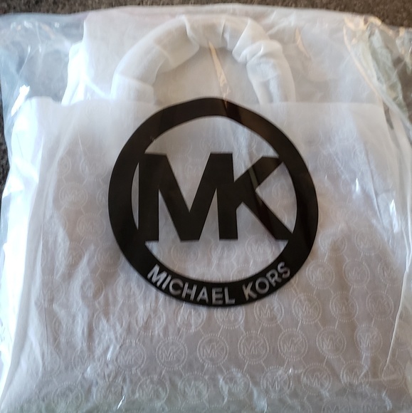 NIP Michael Kors Savannah Satchel - Picture 2 of 4